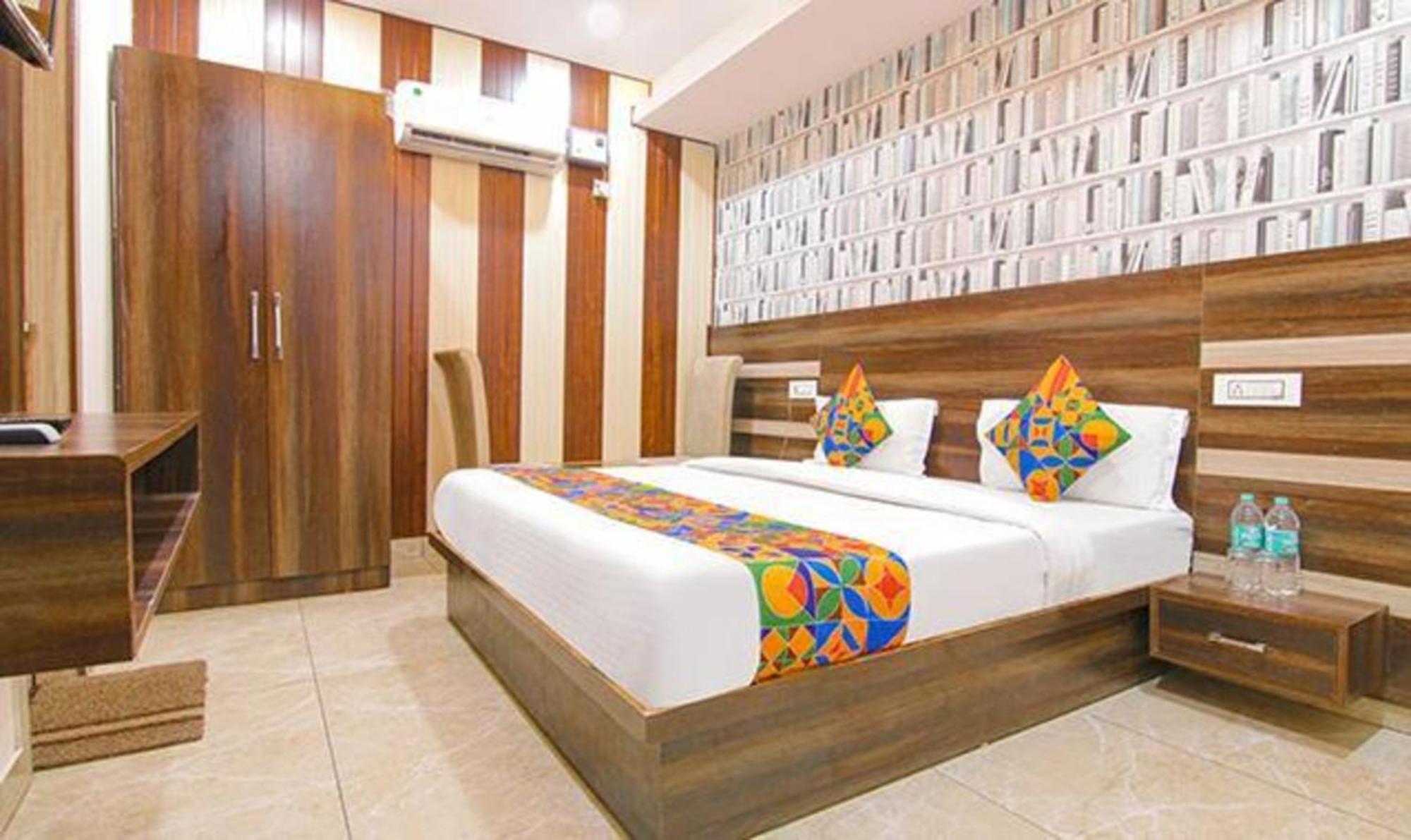 Fabhotel Welcome Residency Zirakpur エクステリア 写真
