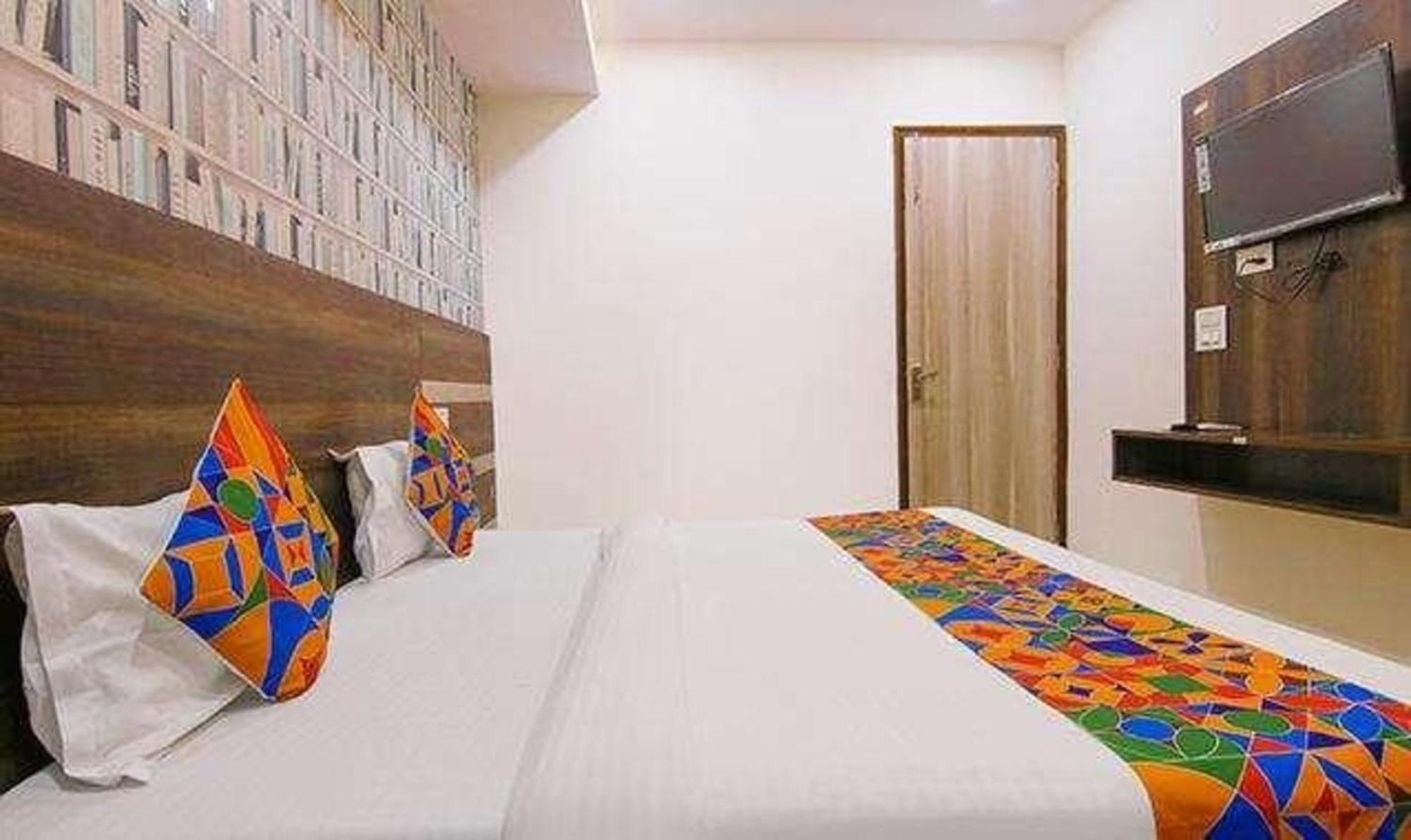 Fabhotel Welcome Residency Zirakpur エクステリア 写真